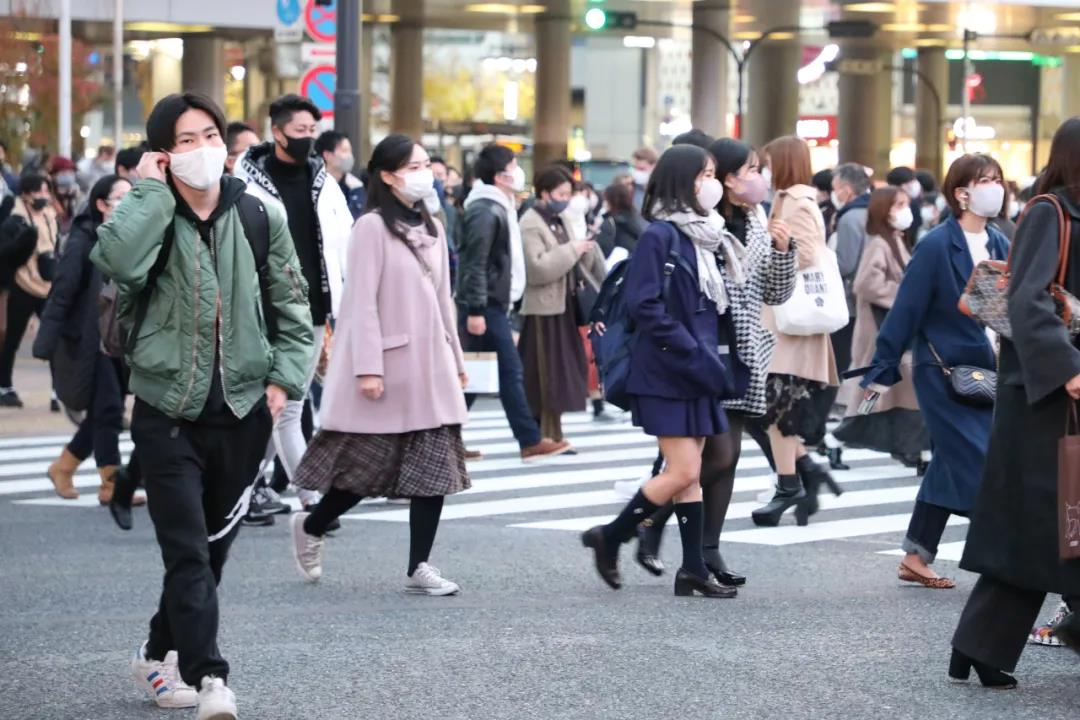 日本“封國(guó)”至明年1月底！經(jīng)濟(jì)或要到2022年才能恢復(fù)